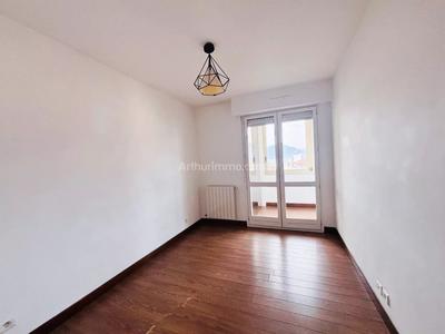 Appartement - 92 m² - 4 pièces