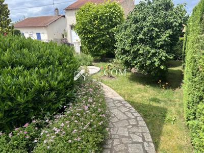 Maison - 100 m² - 6 pièces