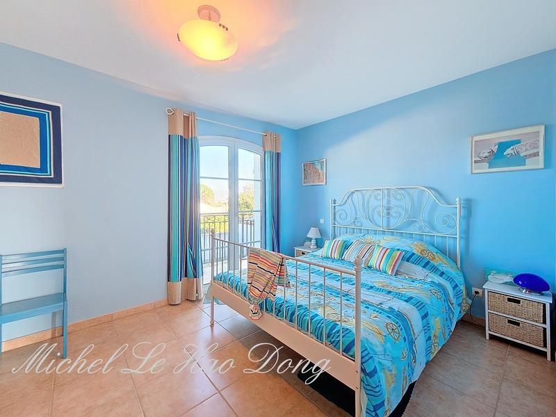 Maison - 102 m² - 4 pièces