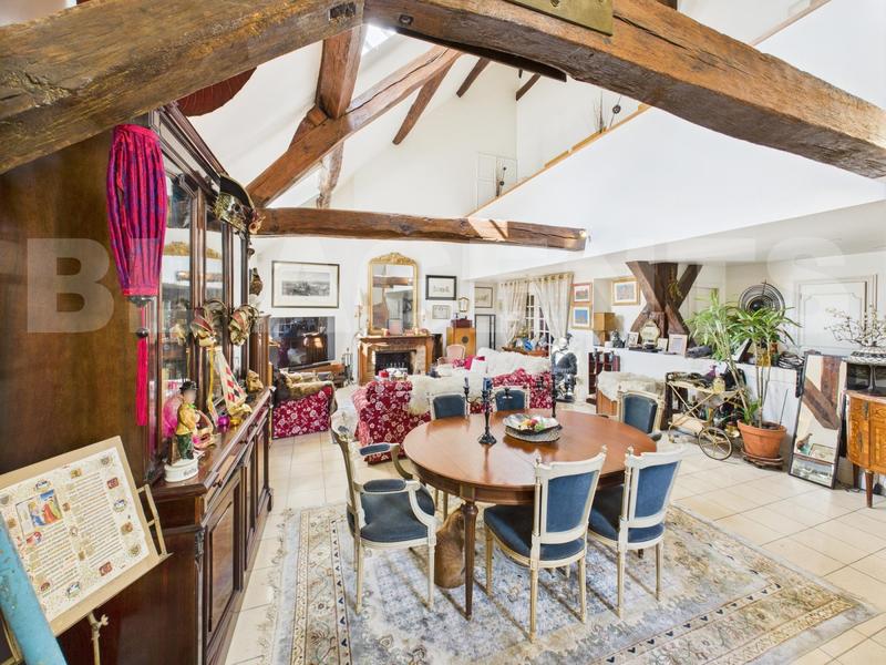 Appartement - 180 m² - 6 pièces