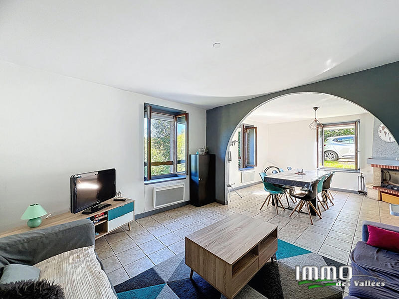 Appartement - 93 m² - 4 pièces