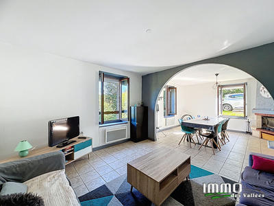 Appartement - 93 m² - 4 pièces