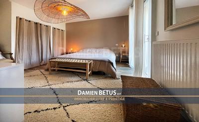 Maison - 192 m² - 7 pièces