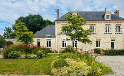 Maison - 415 m² - 16 pièces