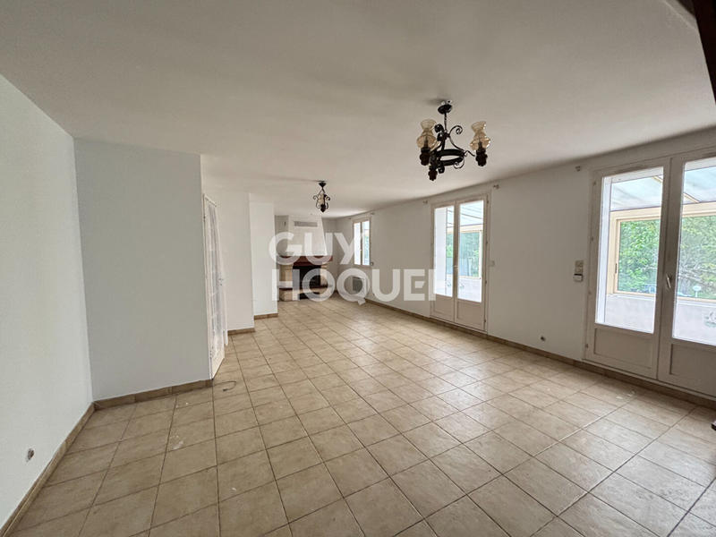 Maison - 166 m² - 9 pièces