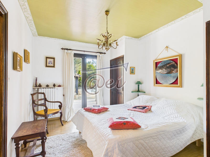 Villa - 214 m² - 7 pièces