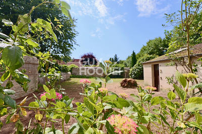 Maison - 236 m² - 10 pièces