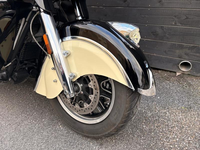 Indian Roadmaster Black &amp; Ivory