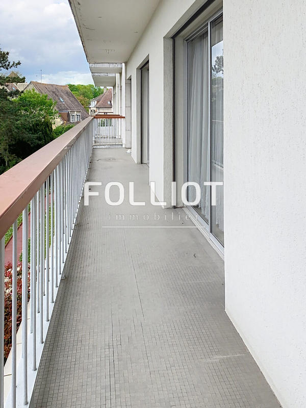 Appartement - 211 m² - 7 pièces