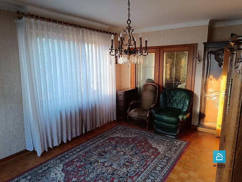 Maison - 210 m² - 7 pièces