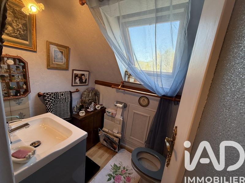 Maison - 238 m² - 9 pièces