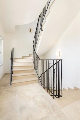 Maison - 210 m² - 7 pièces