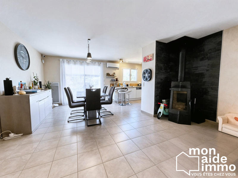 Maison - 98 m² - 5 pièces