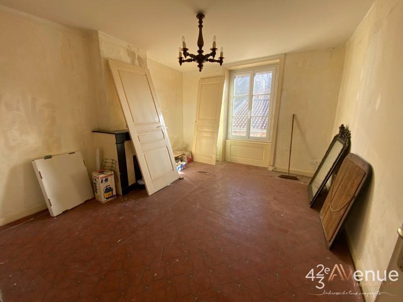 Immeuble - 162 m² - 12 pièces