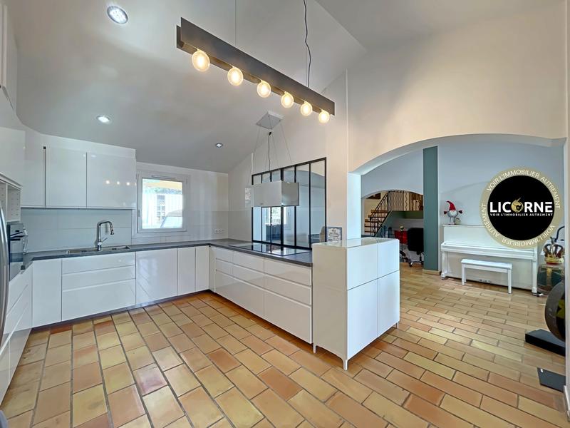 Villa - 172 m² - 7 pièces