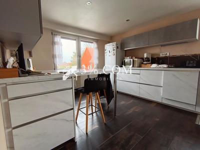 Appartement - 142 m² - 4 pièces