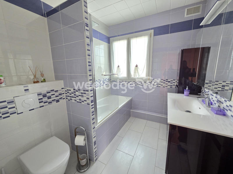 Maison - 80 m² - 5 pièces