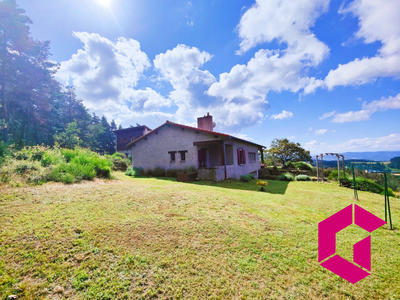 Maison - 293 m² - 11 pièces