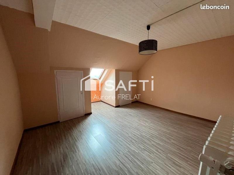 Maison - 280 m² - 10 pièces