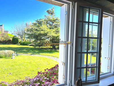 Demeure - 160 m² - 6 pièces