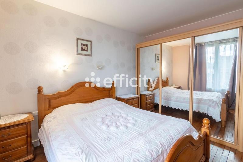 Pavillon - 130 m² - 6 pièces