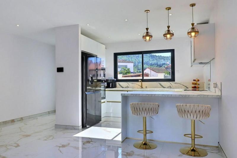 Maison - 130 m² - 5 pièces