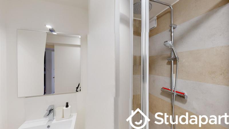 Chambre - 12 m² - 1 pièce