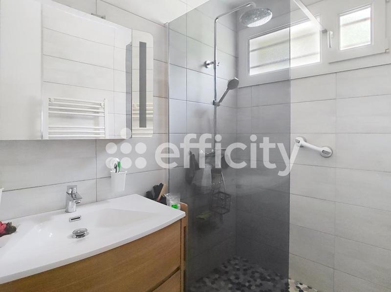 Pavillon - 82 m² - 4 pièces