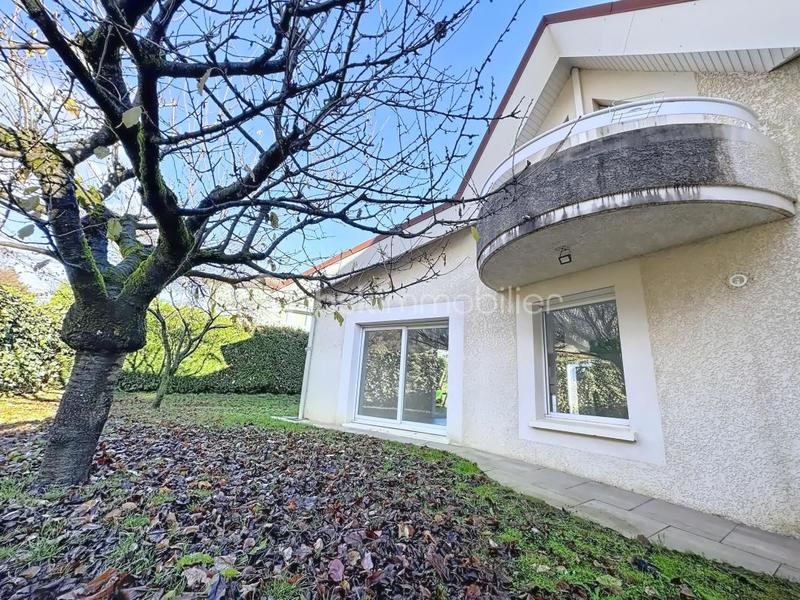 Maison d'architecte - 110 m² - 5 pièces