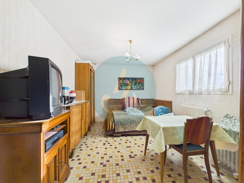 Maison - 186 m² - 7 pièces