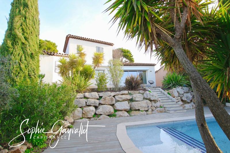 Villa - 168 m² - 6 pièces