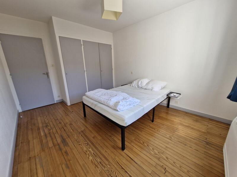 Appartement - 80 m² - 3 pièces