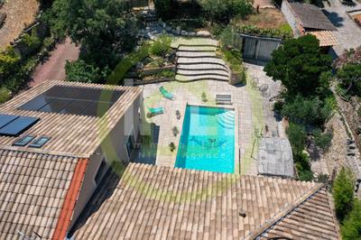 Propriété - 295 m² - 12 pièces