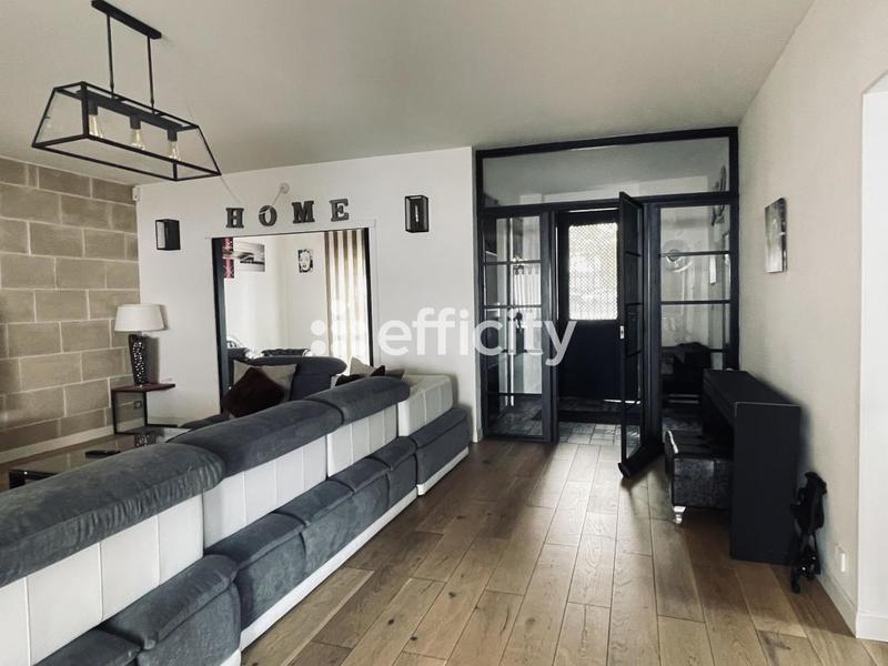 Demeure - 200 m² - 7 pièces