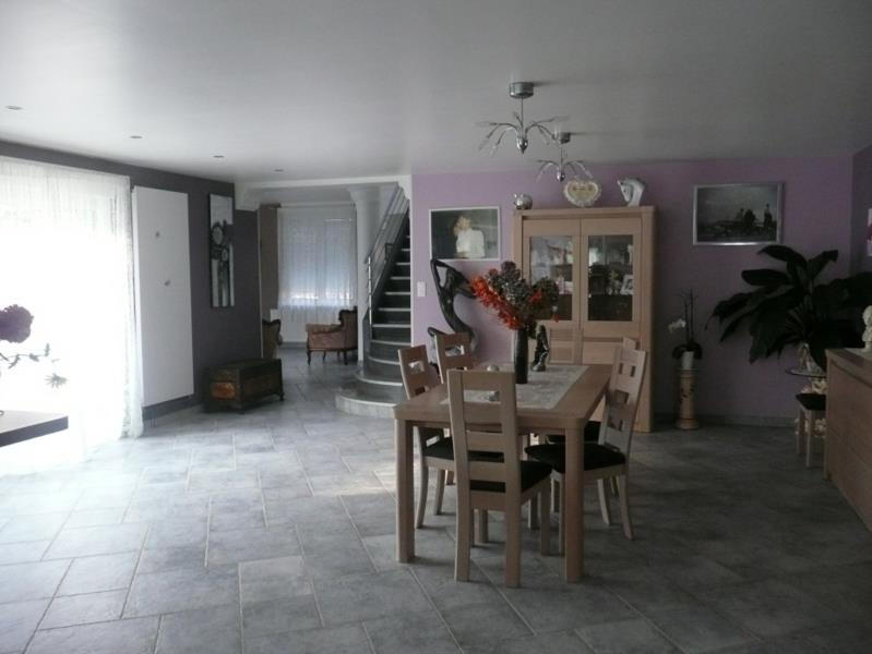 Maison - 240 m² - 12 pièces