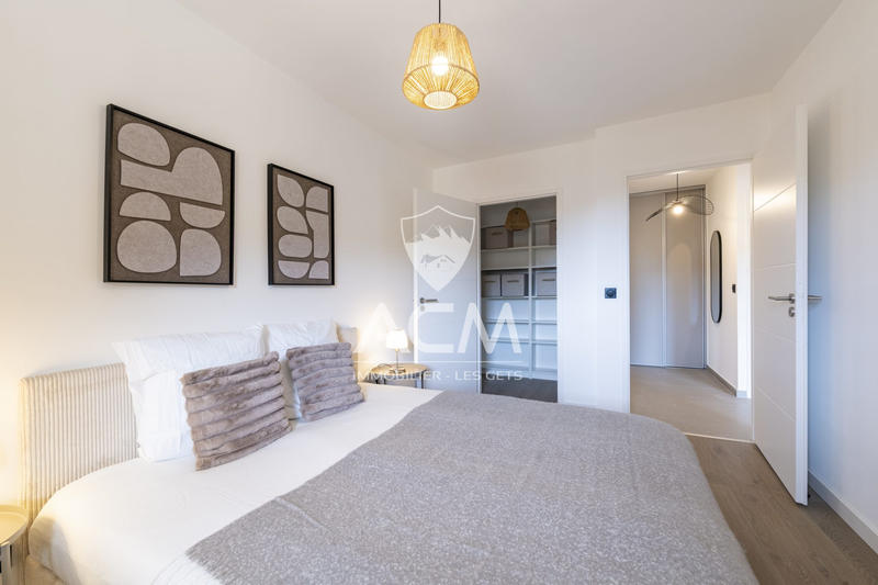 Appartement - 90 m² - 4 pièces