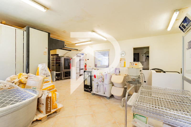 Fonds de commerce - 140 m²