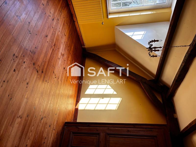 Maison - 275 m² - 8 pièces