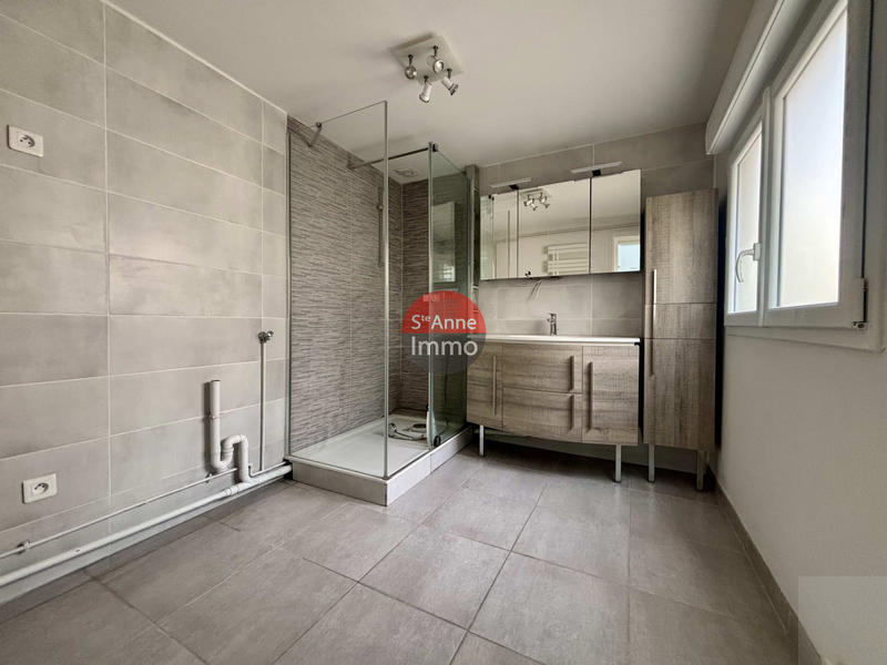 Maison - 97 m² - 5 pièces