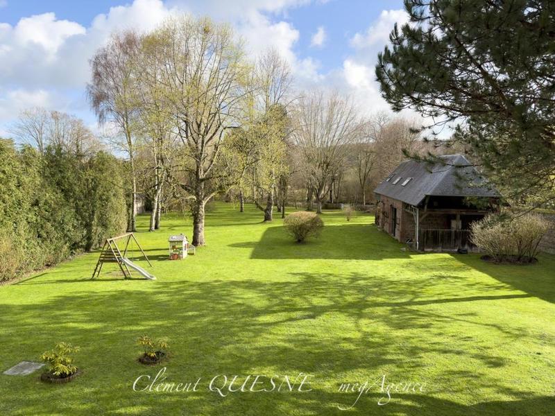 Maison - 421 m² - 11 pièces