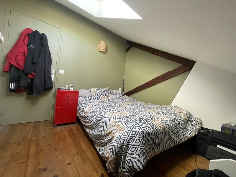 Appartement - 100 m² - 5 pièces