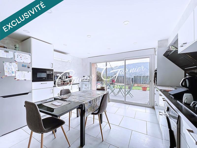 Maison - 118 m² - 6 pièces