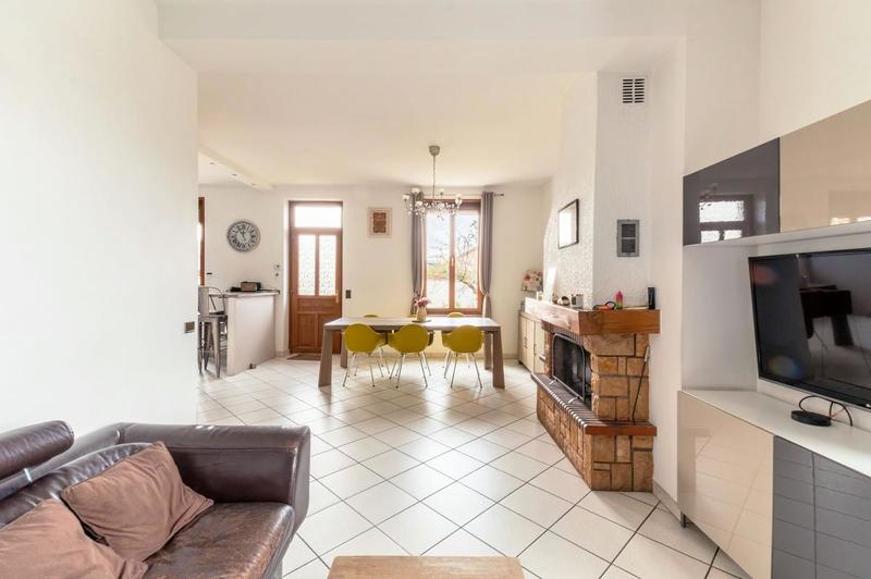 Maison - 220 m² - 5 pièces