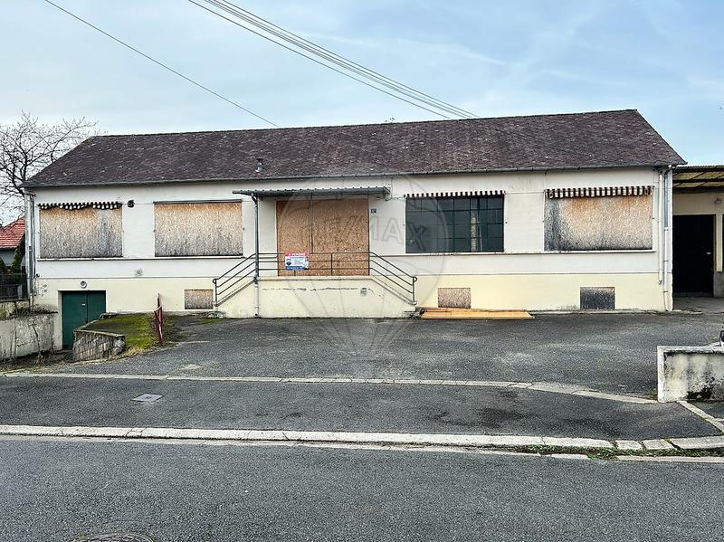 Entrepôt - 1 177 m² - 10 pièces