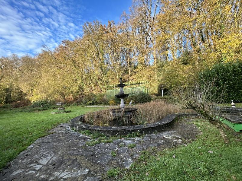 Maison - 270 m² - 7 pièces