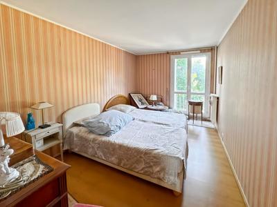 Appartement - 100 m² - 4 pièces