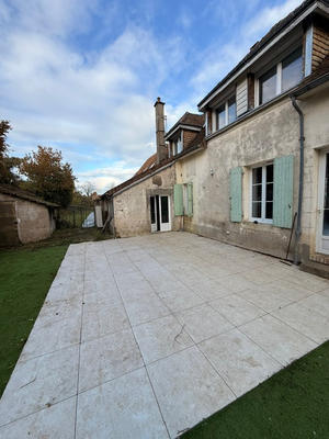 Maison - 160 m² - 8 pièces