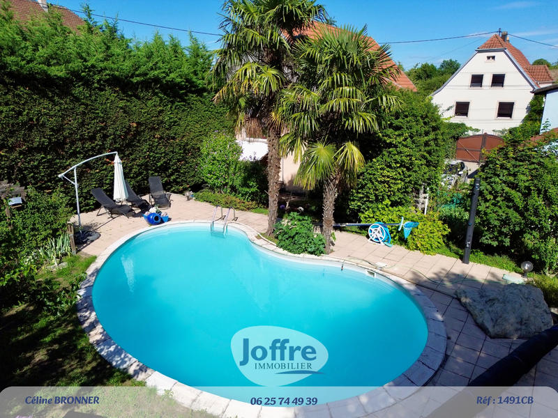 Maison - 208 m² - 8 pièces