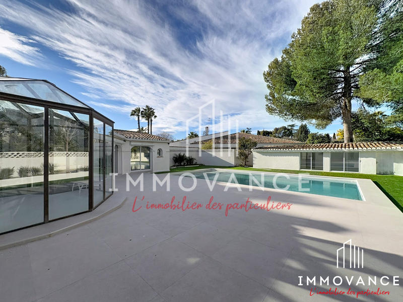 Villa - 277 m² - 6 pièces