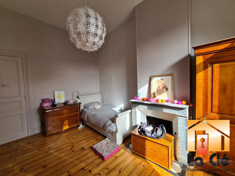 Maison - 189 m² - 8 pièces